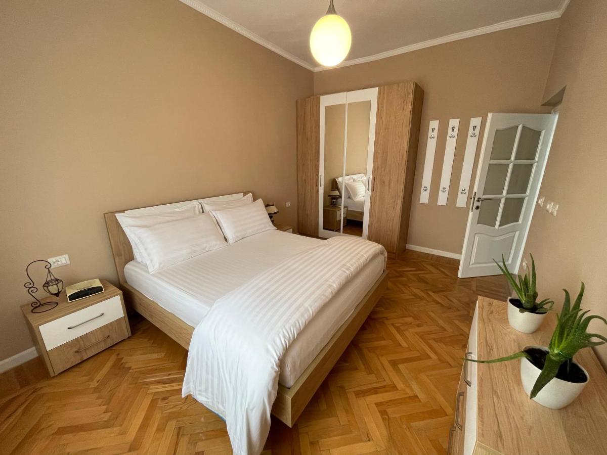 Joni & Joy Center Apartment Berat Zewnętrze zdjęcie