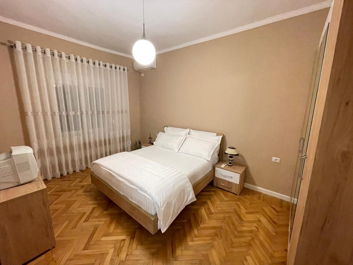 Joni & Joy Center Apartment Berat Zewnętrze zdjęcie