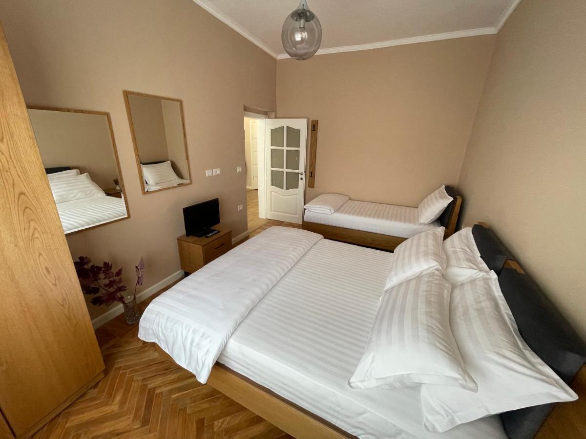 Joni & Joy Center Apartment Berat Zewnętrze zdjęcie